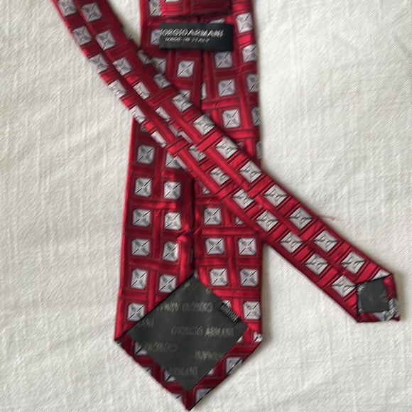 VINTAGE Giorgio Armani Silk Tie - Picture 2 of 5